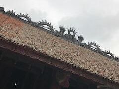 お寺を2つ回りました。
ガイドさんがいろいろ説明してくれましたが、英語なのでさっぱりわかりません。