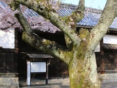 こちらは香川家長屋門

岩国藩の家老であった香川家の長屋門で１６９３年建立