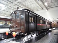 リニア鉄道館


キハ６４００
正面側
該車輌は、大正２年（１９１３年）３月にホジ６０１４として製造された蒸気動車である。