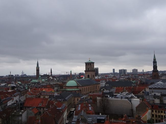 塔の高さは34.8ｍと低いのですが、コペンハーゲン中心部には高い建物がないので市内を見渡すことができます。