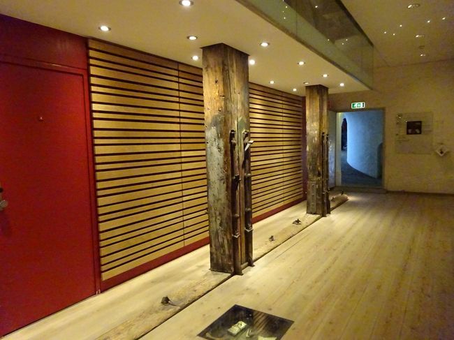 図書館ホールの上はちょっとした博物館になっています。<br />