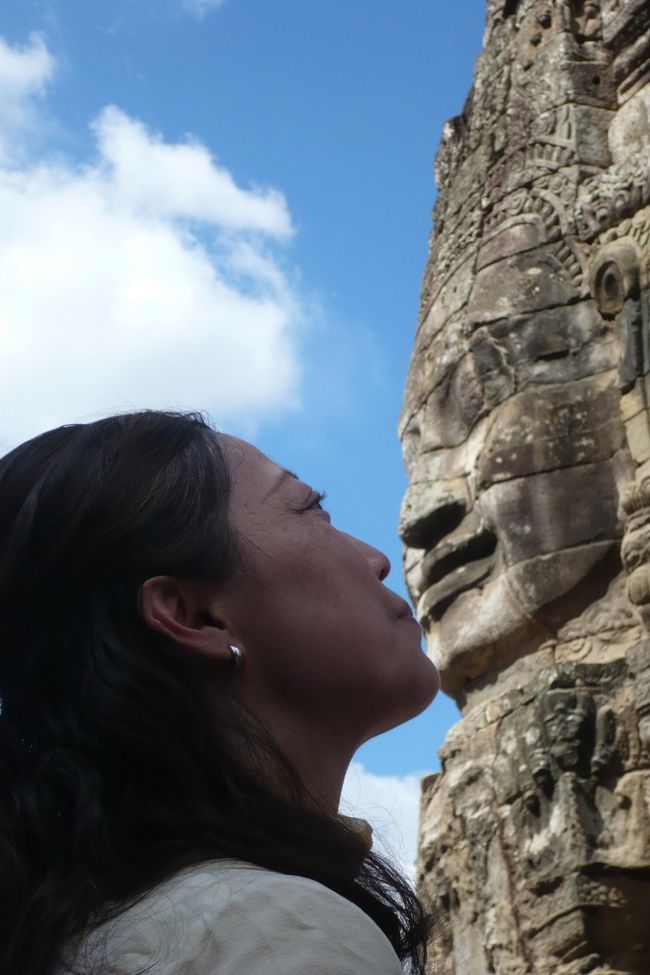 皆さん、このポーズ。<br />現地ガイドさんに言われたままに。<br />きっと、お約束？！