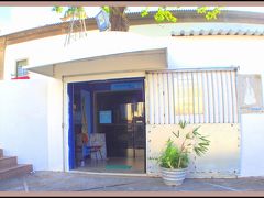 【教会】

普通に見える建物もさりげなく教会だったり....