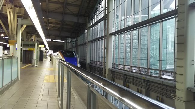 お疲れ様でした。<br /><br />父、叔母は70歳オーバー、母も今年70歳になるのと、大雨もあり、予定していた観光は思うようにできませんでした。<br /><br />１日目に行った兼六園はお天気もよく、とてもキレイだったのでまったり出来ました。<br /><br />GW前の平日にも関わらず、そこそこ駅や観光地は混雑していたので、GW中などはかなり混雑するでしょう。<br /><br />平日にゆっくり廻るのがベストですね。<br /><br />ご飯もすべて美味しかったので、またすぐにでも行きたいです。