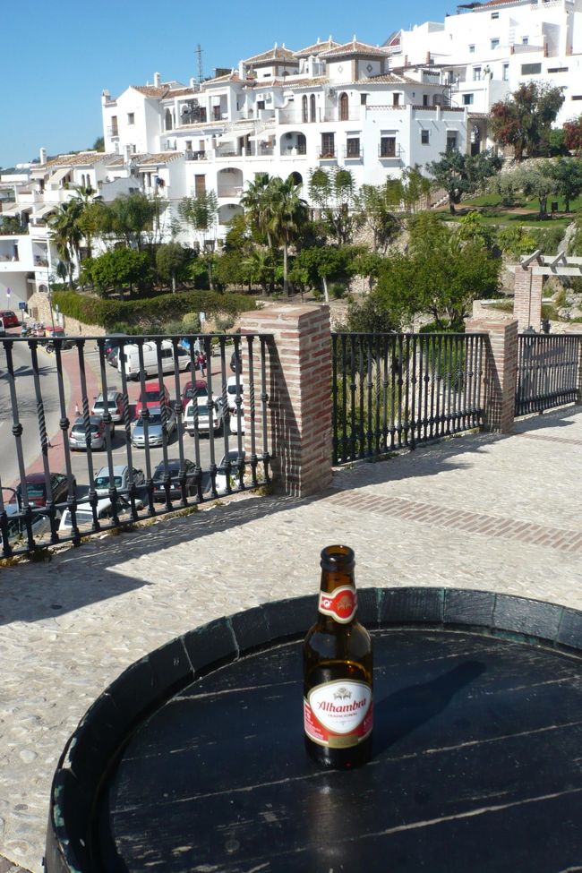 フリヒニアナにて。<br />やはりセルベーサ１本(^_-)-☆