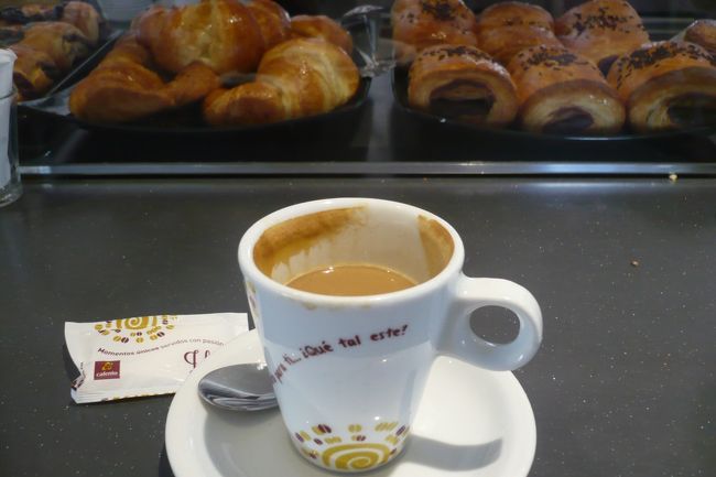 アストルガへ移動の途中に寄ったドライブインで<br />飲んだカフェが、一番美味しかったです。<br />１．４€