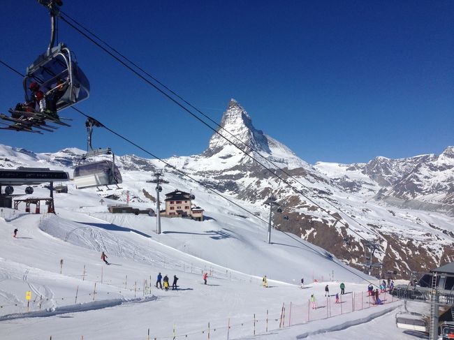 スキー場が見渡せるあたりまで上ってきました。