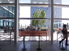 「名古屋JRゲートタワー」のゲートタワーシャトルエレベーターを15階で降りると
【スターバックス コーヒー】JRゲートタワー店があります。

日本で一番高い場所にあるスタバなんです(=^・^=)

すごーい！！テラスがあって広いです。

http://www.starbucks.co.jp/store/search/detail.php?id=2064