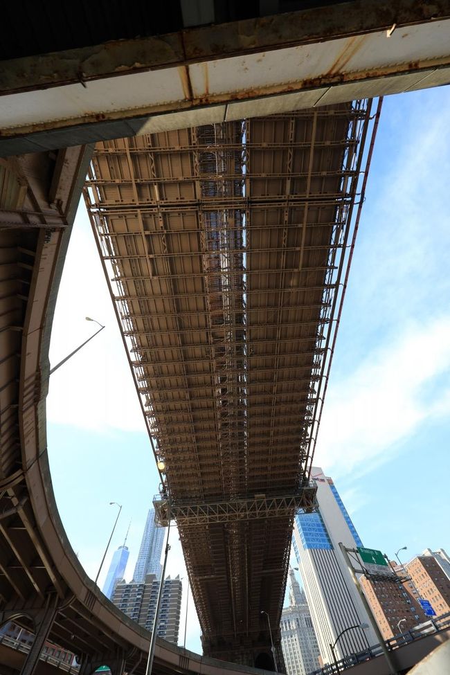 気づいたらブルックリンブリッジの下に来てました。