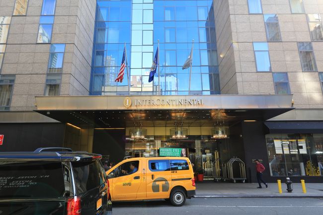 ４２ｓｔＰＡＢＴ駅（最北出口）から左手すぐです。本日のお宿。ここで２泊します。ただ、いきなりでかい黒人に抱きつかれ、待ってくれ！止まってくれ！と言われこっちもどっかに拉致られるのか？とパニックに。<br /><br />どうやら奥の大部屋でＴＶ番組か映画の撮影か何かをやってるらしく、この翌日とかも何度か入場を止められ、嫌な思いをしました。事前に言えよな。