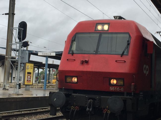 約30分で先ず、コインブラB駅に到着です。