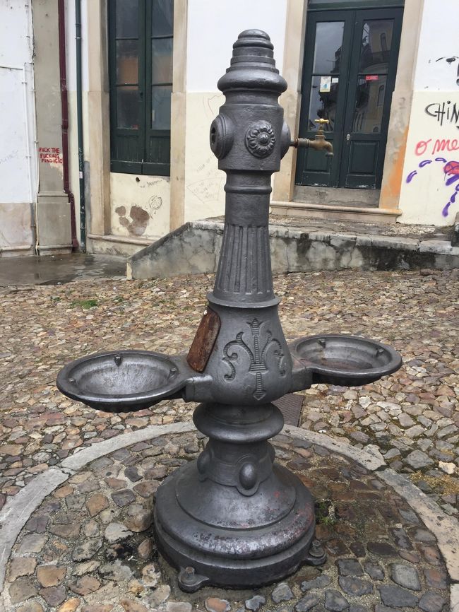 カテドラルの横にあった水飲み場。