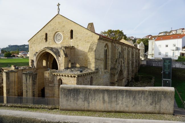 Convento de Santa Clara-a-Velha<br />旧サンタ・クララ修道院