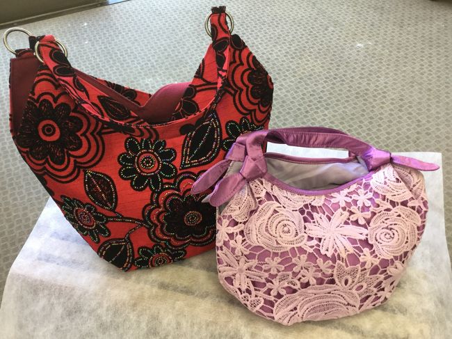 おみやげに買ってきたバッグです。