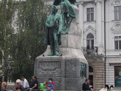 プレシェーレノフ広場