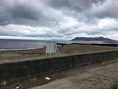 熱帯植物園のすぐ側に
海水浴場があります。