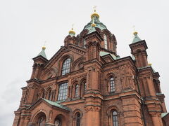 到着！ガイドブックには日曜は12時から入ることができるとなっていたので、ちょうどに来ました。