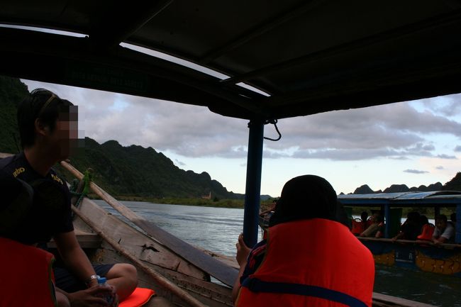 外に出たら、日が暮れ始めていた。