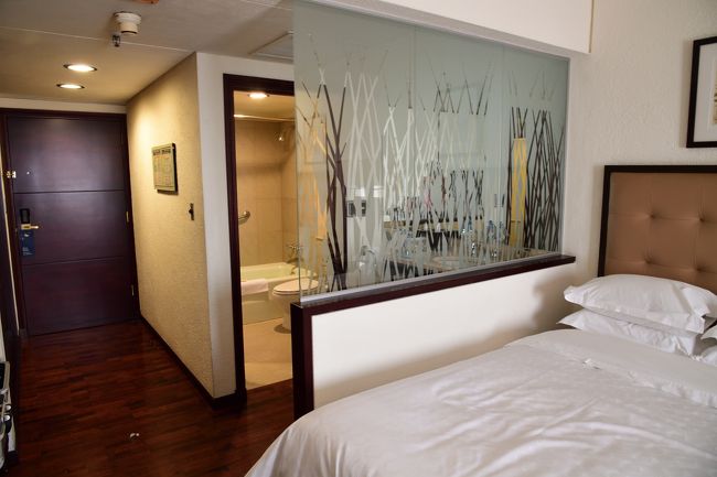 やっとベットで寝れます。