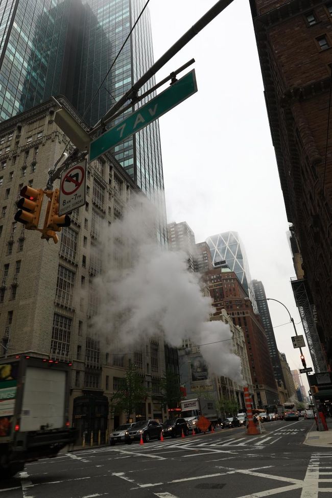 良く道路で蒸気が上がってる映像を見ますが、集中供給だからなんですねー。生で触れないとわからないこといっぱいあります