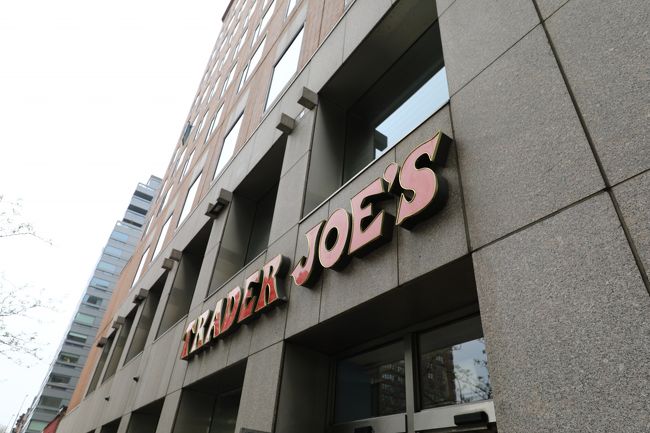 ダウンタウン方面へ出てユニオンスクエア近くのトレーダージョーズ（スーパー）で買い物。