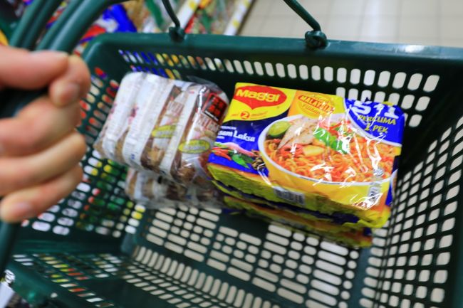 いつものラーメン購入。ＳＩＮの半額くらいですな