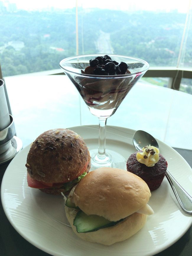 ホテルに帰ってハイティタイム