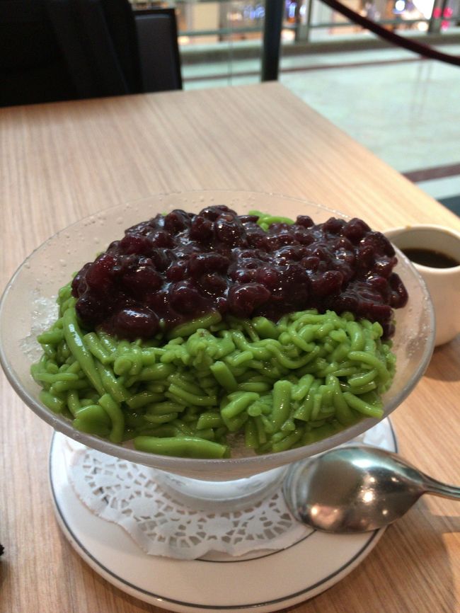 たまに食べたくなるチェンドル。ココナッツと小豆、かき氷が良いんですよね