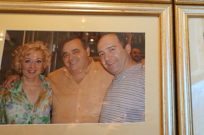 女優さんでしょうか。