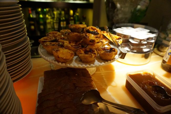 やはり　パステル・デ・ナタがありました。