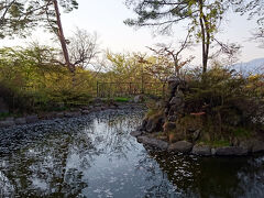 こちらは旧ハワイ王国公使別邸にある庭園。
商店だけでなく、史跡や文化財もあって、様々な楽しみ方があるのが石段街の良いところだと思います。



