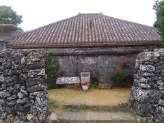 こはぐら荘です。堺マチャアキや、田中スーちゃんや、平良おばぁや、えりぃやケイタツは、ここで暮らしてたんですね、お話の中ではたぶん40年ぐらい前ということになるんでしょうけど。