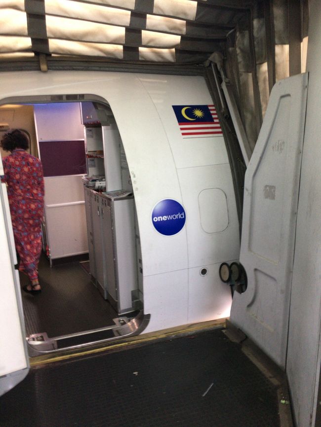 搭乗。マレーシア国旗が新鮮。MHは年1くらい乗ってるかな