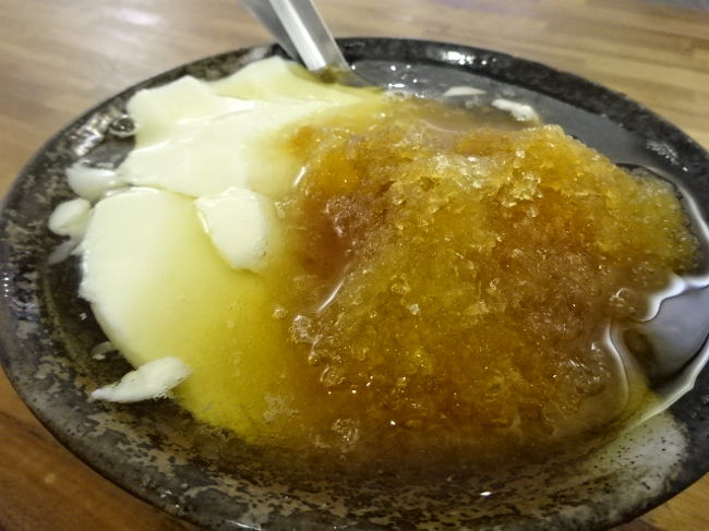 冷たい豆花をいただきました。豆花がなめらかで美味しかった。