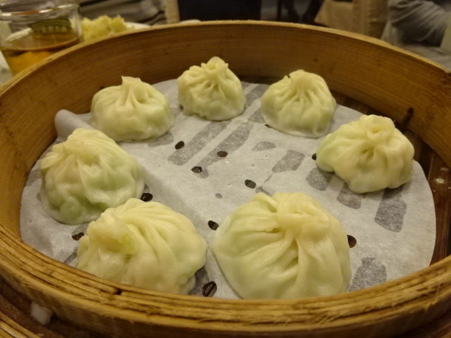 へちまの小籠包。<br />ここのへちまの小籠包は海老が入っていないけれど、本当に美味しかったです。<br />薄い皮で中身が透けて見えて・・スープもたっぷり、台湾でしか味わえない小籠包ですね。