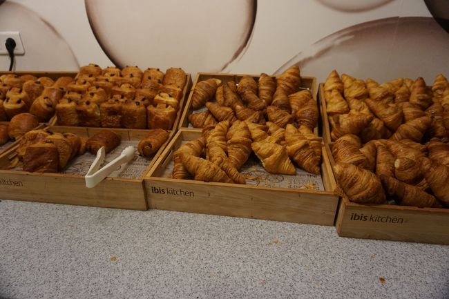 さすがフランスです。<br />パン類が豊富。