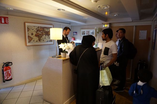 小さくて、席を確保するにも苦労しました。また何も無いので、早々にでました。