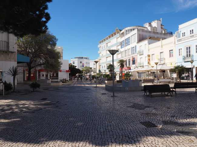 　朝のラゴスです。夕方とはだいぶ雰囲気が違います。