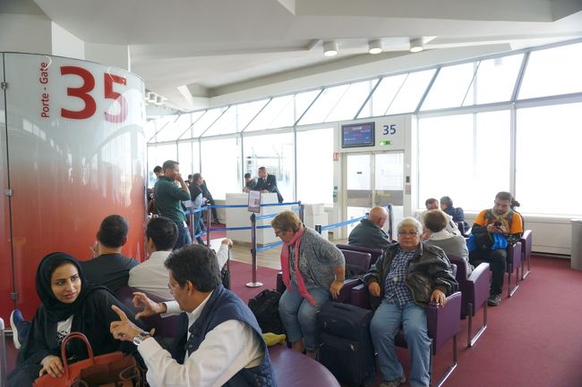 35番ゲートが搭乗ゲートです。