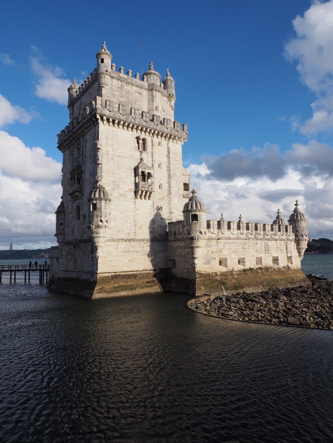 　前回のリスボン旅行で入場時刻に間に合わなかったため、遠くから姿を眺めただけで終わりましたが、今回も目の前で閉館になりました。