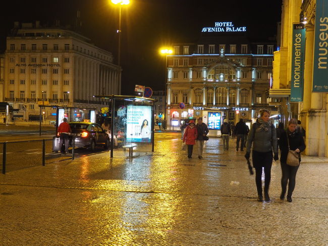 　ロッシオ広場からメトロでホテルへ帰ります。<br />　今日は少し空振り気味な一日でした。