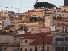 　マルティン・モニスのメトロ駅に到着。ここからホテルに帰ります。