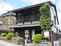 アララギ派歌人・今井邦子が育った跡地に建てられた今井邦子文学館。
ここも無料で入れました。