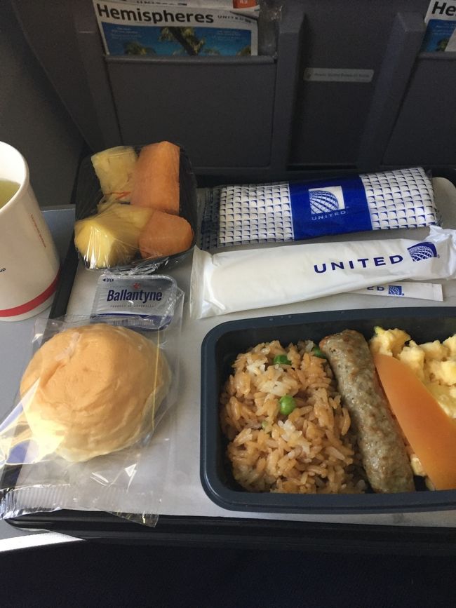 この機内食はかなり微妙だった 笑