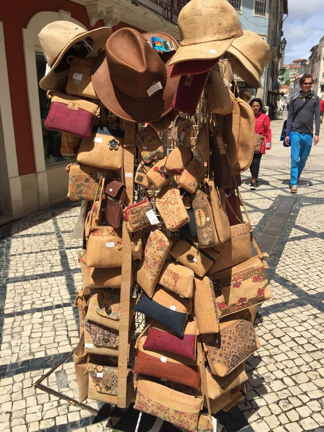 コルクのお土産類。