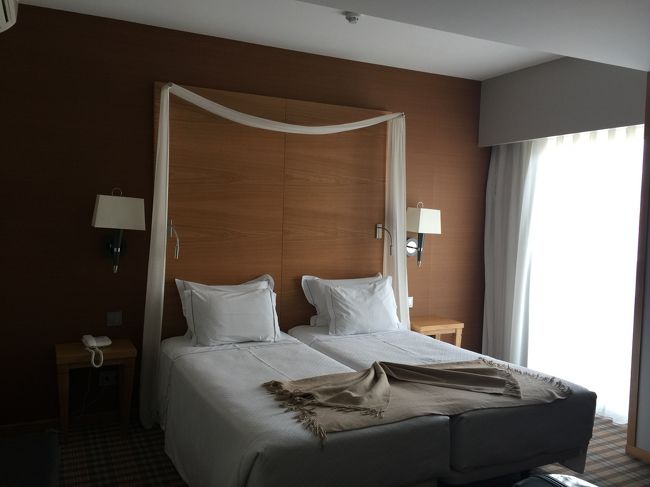 シンプルな部屋。ここで2泊しますが1泊で充分でした。