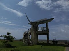 アップダウンがきつい道の先には、
小浜島の一番西側にある海人公園がありました。
マンタの展望台は上ることができます。