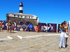 【バーハ要塞／サルバドール／ブラジル】

はい～チ～ズ...とは、ブラジル人は言わない.....