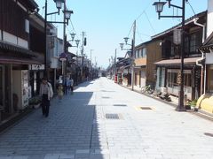 瑞泉寺正面の参道です。
八日町通りと呼ばれます。