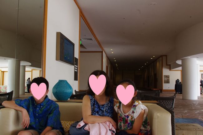 昨夜のマンタツアーの中止でめげていた娘も、朝から訪問したマカハウビーチパークでのhonuとの再会でご機嫌です。。